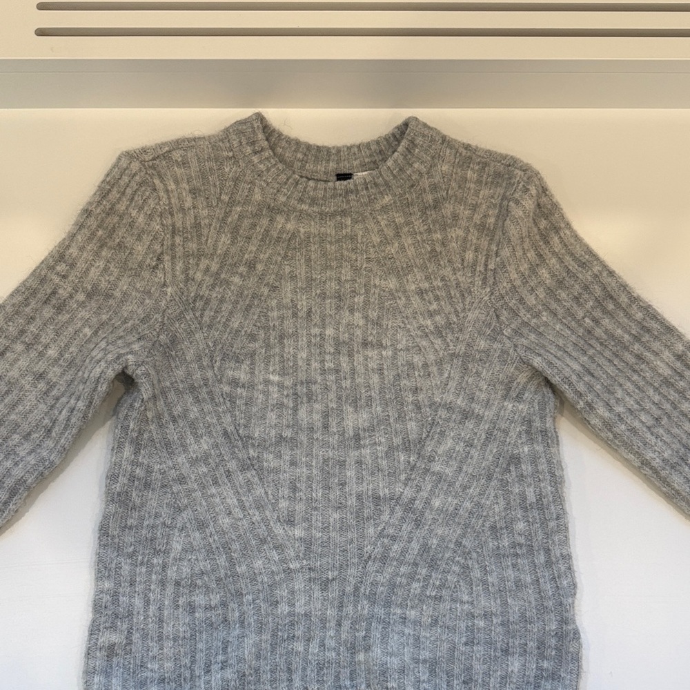 H&M Heather Gray Ribbed Sweater - Picture 3 of 7